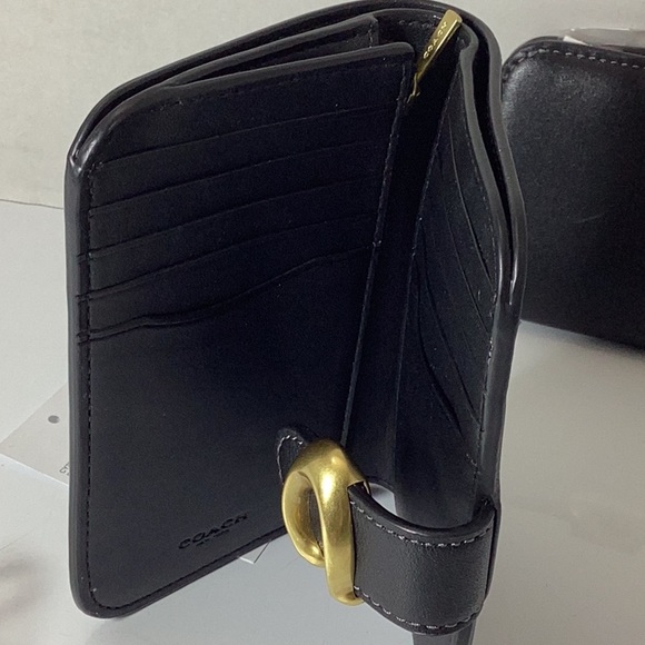 COACH
Tabby Wallet - Picture 9 of 12